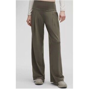 NWT Lululemon Align Palazzo Pant Short Green Size 12 (MSRP $128) High Rise